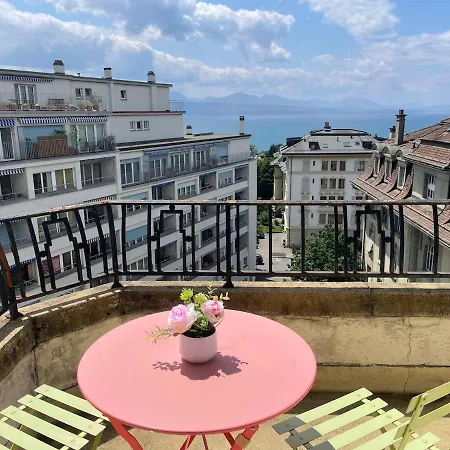 Specious In Down With View Appartement Lausanne